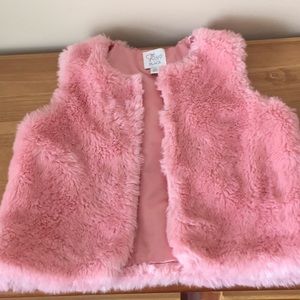 Children’s Place pink faux-fur vest, size 10/12